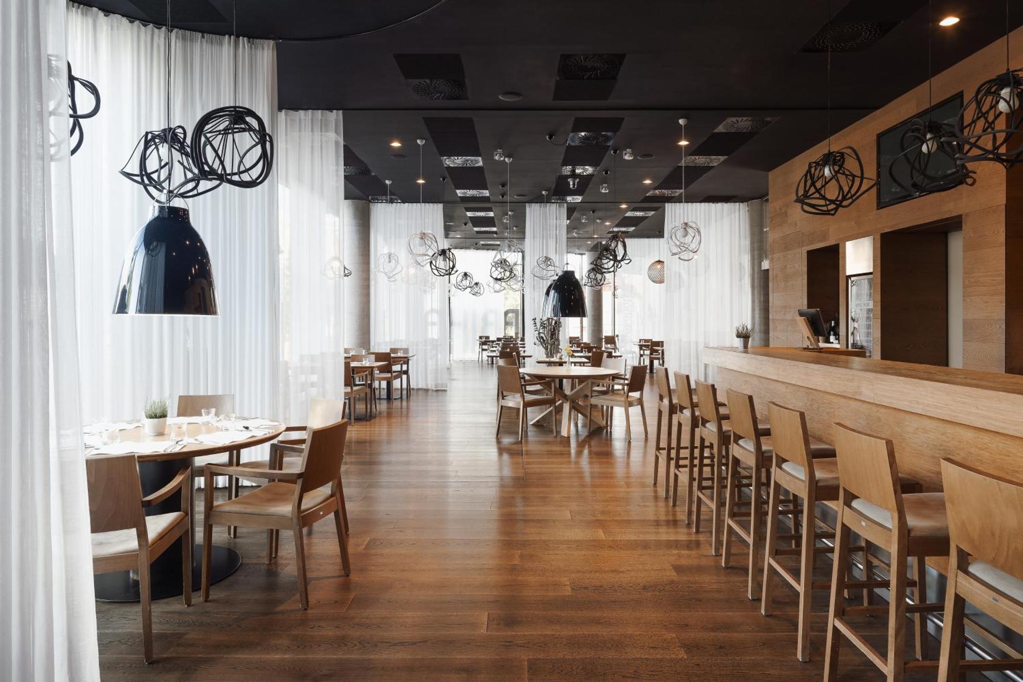 Fabrika Hotel Хумполец Екстериор снимка