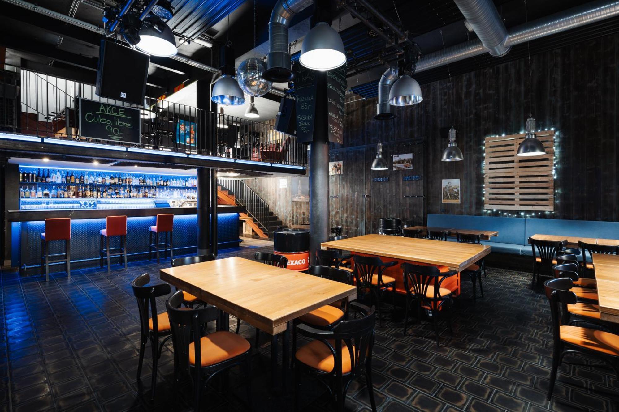Fabrika Hotel Хумполец Екстериор снимка